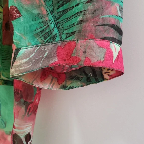 Chico's 3/4 Sleeve Top Semi Sheer Floral Print with Front Tie Waist Detail - Picture 4 of 12